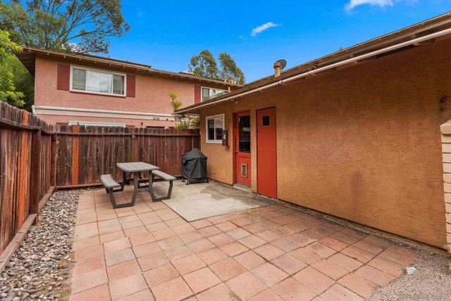2134 Via Robles, Oceanside, CA 92054