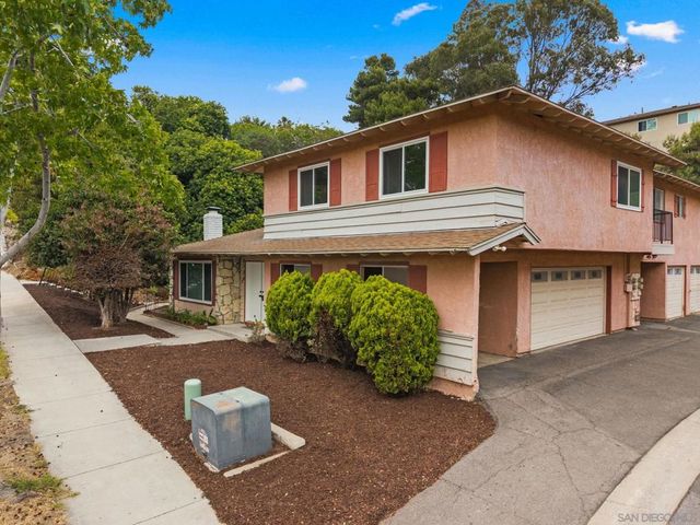 2134 Via Robles, Oceanside, CA 92054