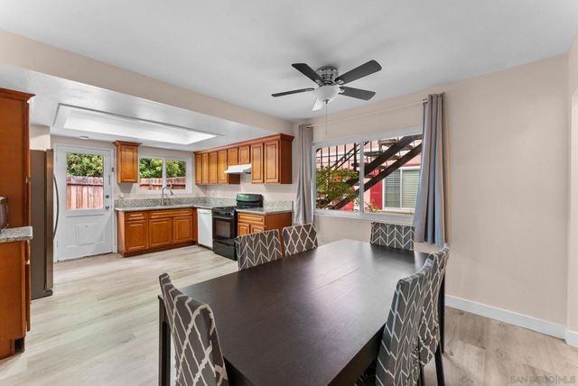 2134 Via Robles, Oceanside, CA 92054