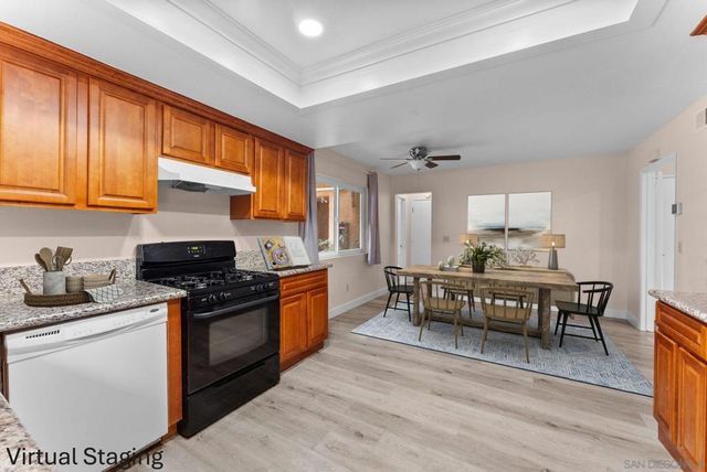 2134 Via Robles, Oceanside, CA 92054