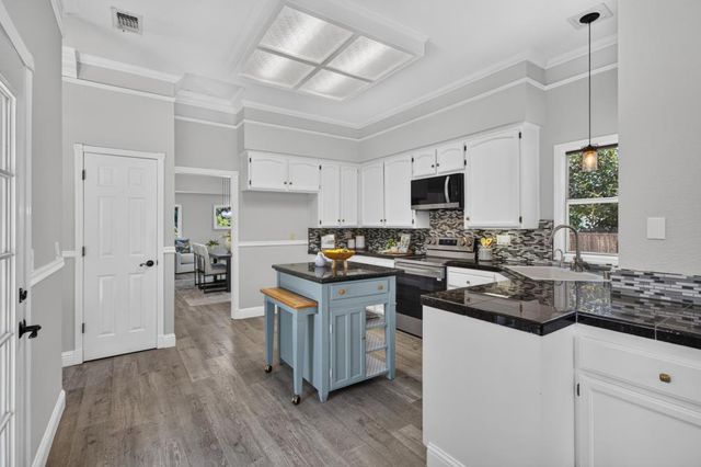 109 Pradera Ct, Folsom, CA 95630