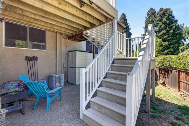 109 Pradera Ct, Folsom, CA 95630