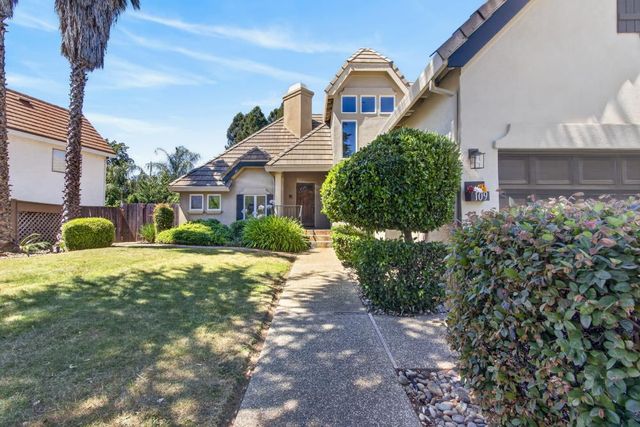 109 Pradera Ct, Folsom, CA 95630