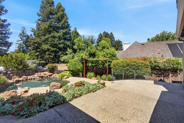 109 Pradera Ct, Folsom, CA 95630