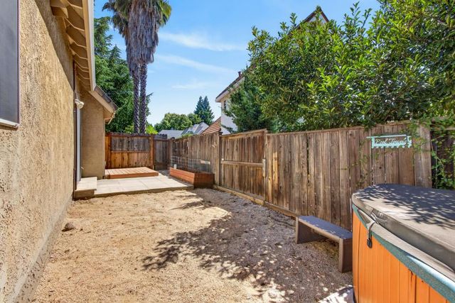109 Pradera Ct, Folsom, CA 95630