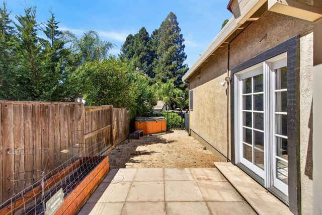 109 Pradera Ct, Folsom, CA 95630