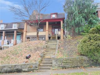 938 Saint Anne St, Castle Shannon, PA 15234