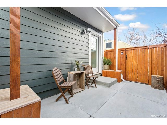 912 Arapahoe St, Golden, CO 80401