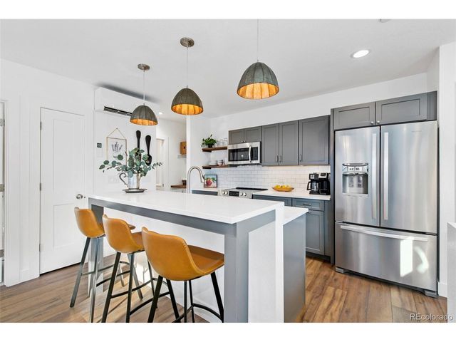 912 Arapahoe St, Golden, CO 80401