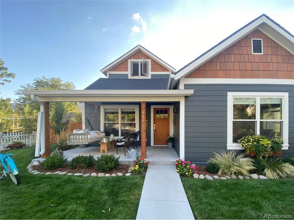 912 Arapahoe St, Golden, CO 80401