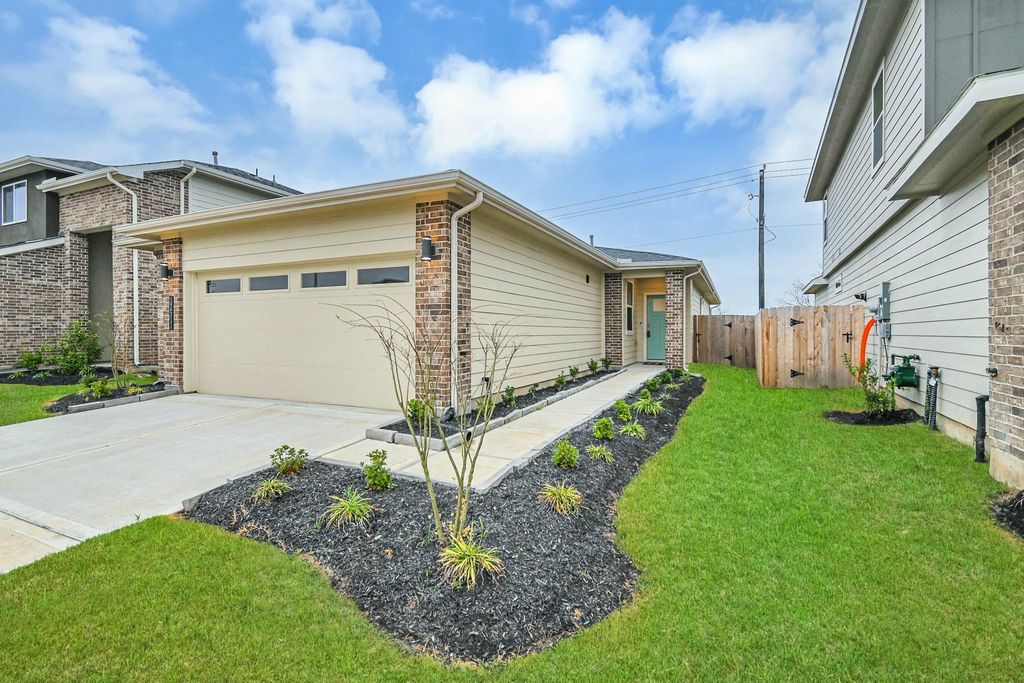 12511 Walmgate Court, Houston, TX 77047