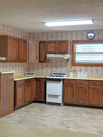 215 12th Street, San Leon, TX 77539