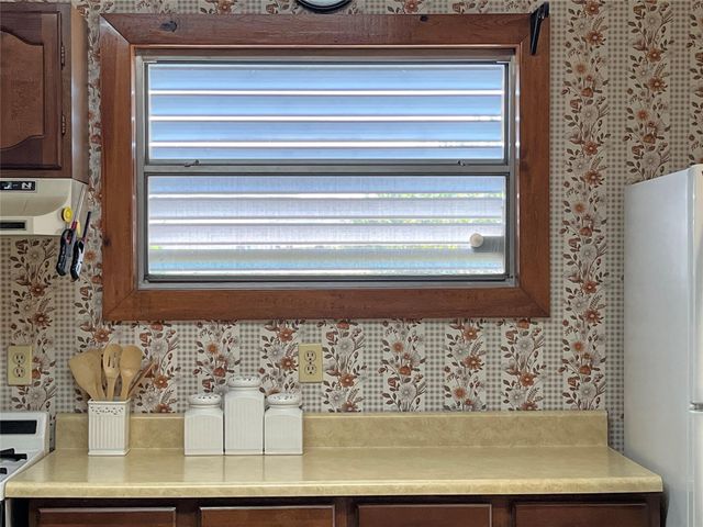 215 12th Street, San Leon, TX 77539