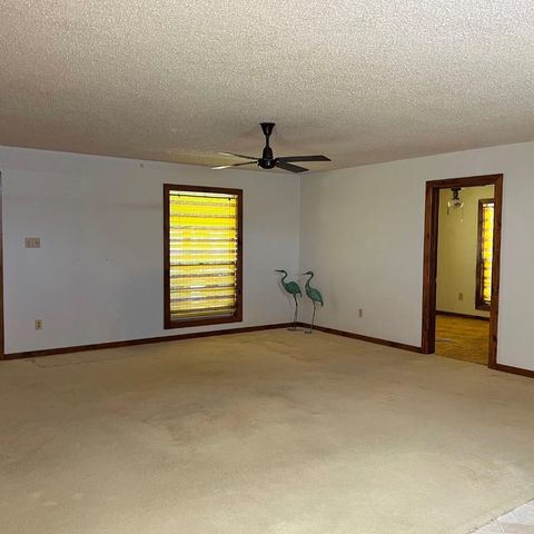 215 12th Street, San Leon, TX 77539