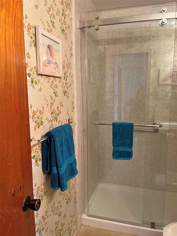 215 12th Street, San Leon, TX 77539