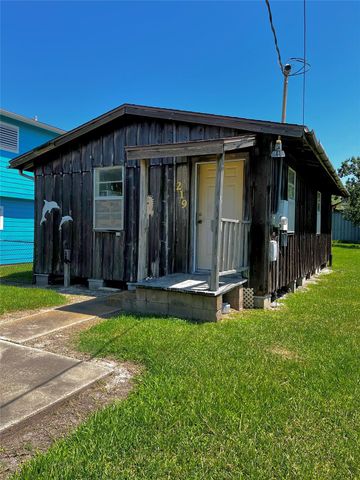 215 12th Street, San Leon, TX 77539