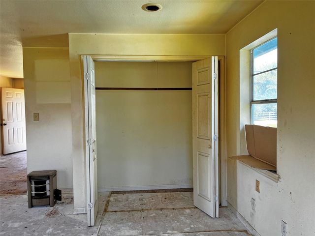 215 12th Street, San Leon, TX 77539