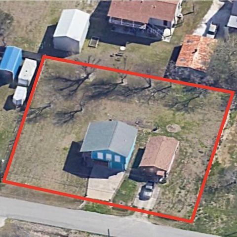 215 12th Street, San Leon, TX 77539