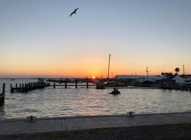 215 12th Street, San Leon, TX 77539