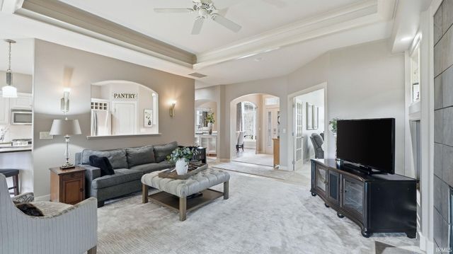 15725 Golden Eagle Cove, Huntertown, IN 46748