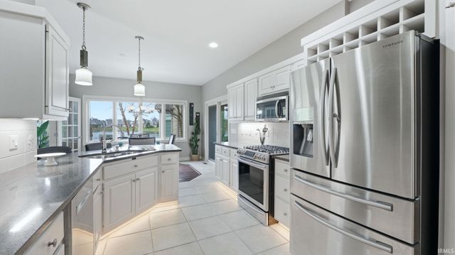 15725 Golden Eagle Cove, Huntertown, IN 46748