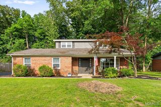 38 Berkshire Drive, Belleville, IL 62223