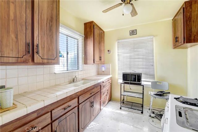 358 E 104th, Los Angeles, CA 90003