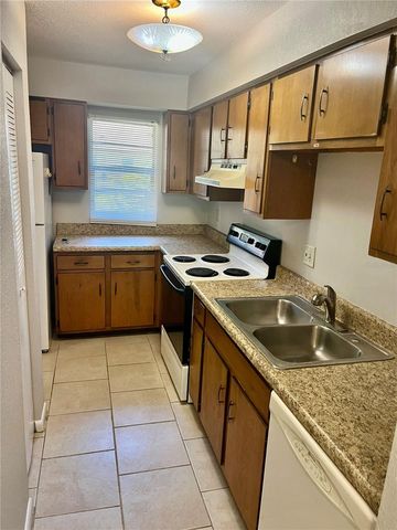 3430 NW 21ST DRIVE D-2, Gainesville, FL 32605