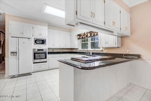 702 Hillcrest Drive, Mount Olive, NC 28365