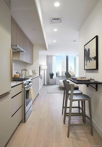 3 Court Square 404, Long Island City, NY 11101