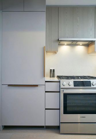 3 Court Square 404, Long Island City, NY 11101