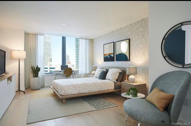 3 Court Square 404, Long Island City, NY 11101