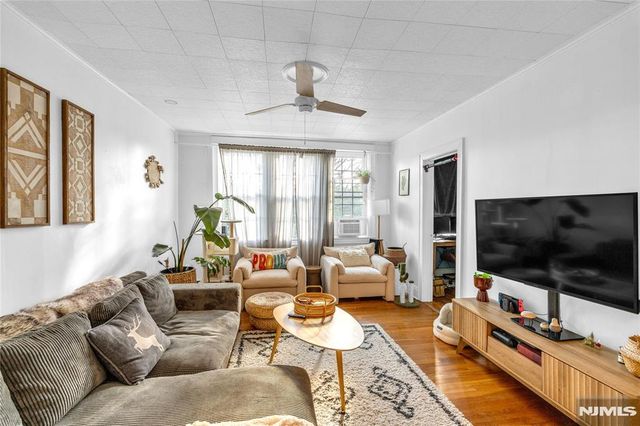 94 Broadway 2, Hillsdale, NJ 07642