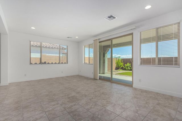 14807 W Soft Wind Drive, Surprise, AZ 85387