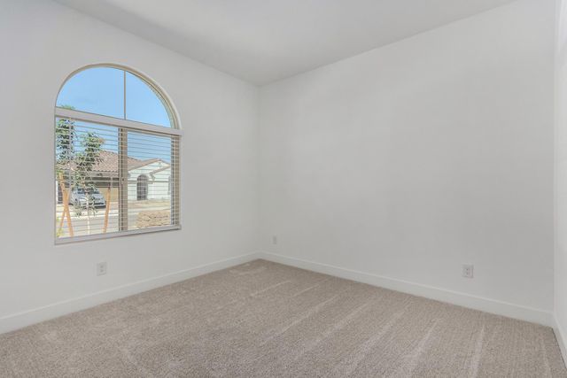 14807 W Soft Wind Drive, Surprise, AZ 85387