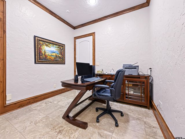 7105 Walden Dr, Tyler, TX 75703