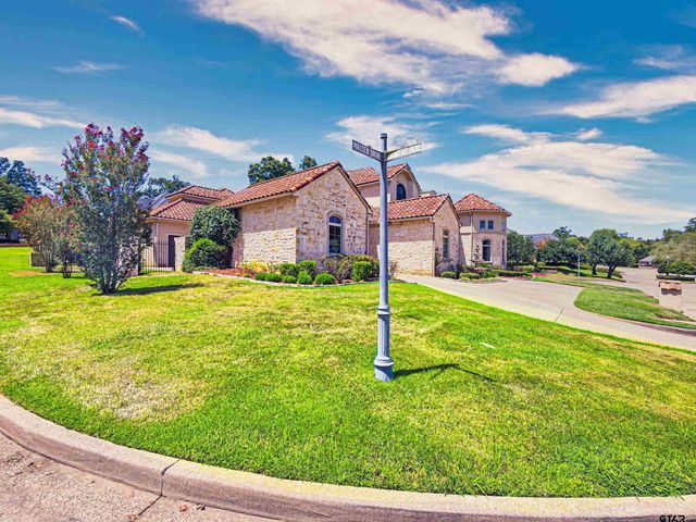 7105 Walden Dr, Tyler, TX 75703