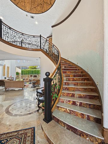 7105 Walden Dr, Tyler, TX 75703