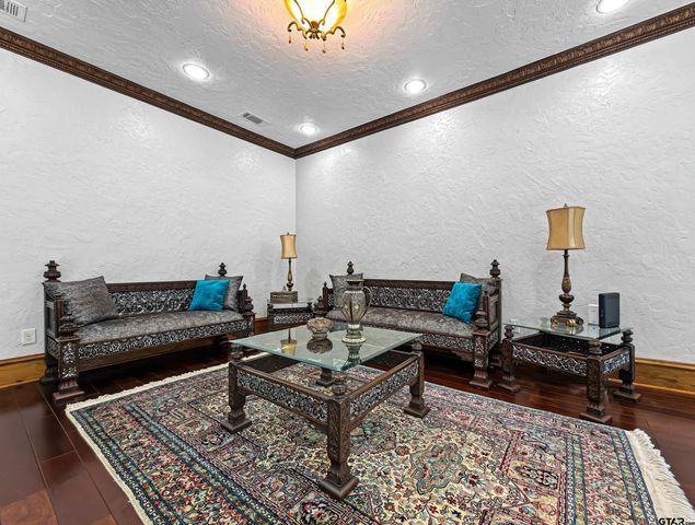 7105 Walden Dr, Tyler, TX 75703