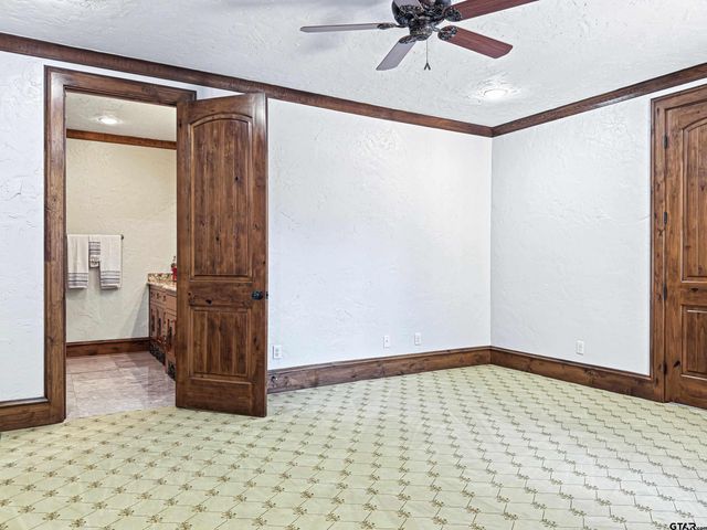 7105 Walden Dr, Tyler, TX 75703