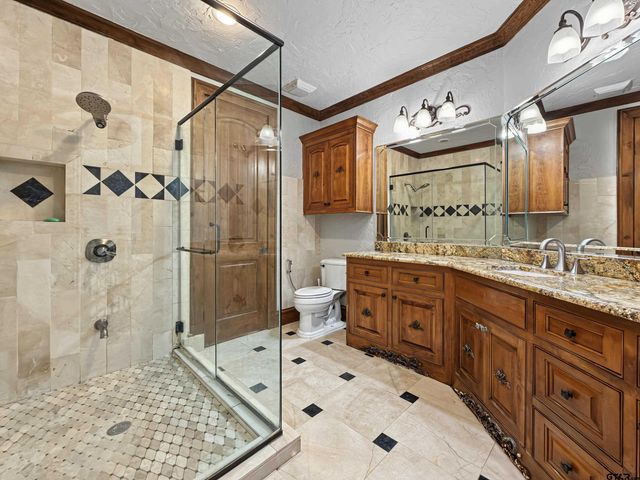 7105 Walden Dr, Tyler, TX 75703