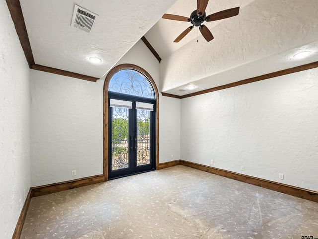 7105 Walden Dr, Tyler, TX 75703