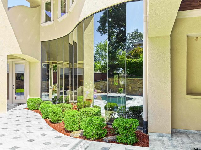 7105 Walden Dr, Tyler, TX 75703