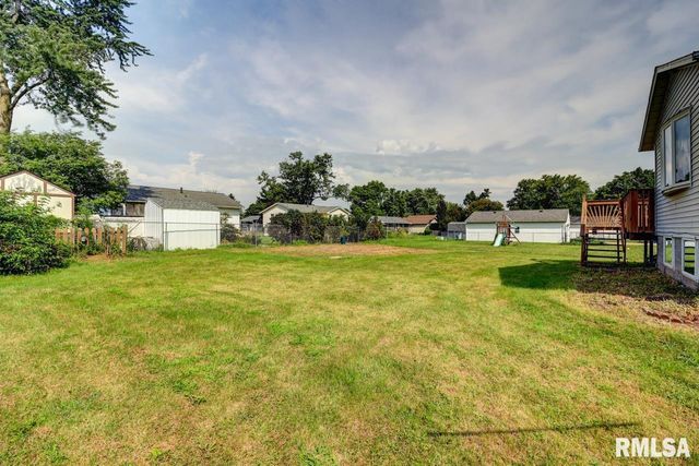 1356 SPRINGDALE Drive, Clinton, IA 52732