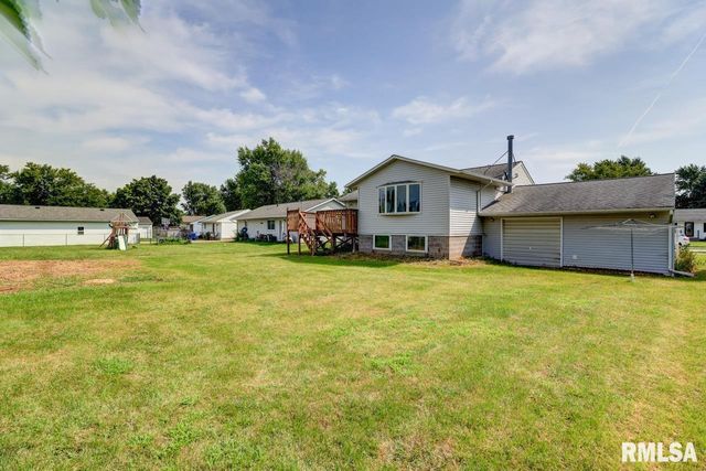 1356 SPRINGDALE Drive, Clinton, IA 52732