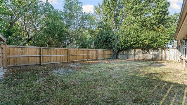 1302 Anna Street, Bentonville, AR 72712