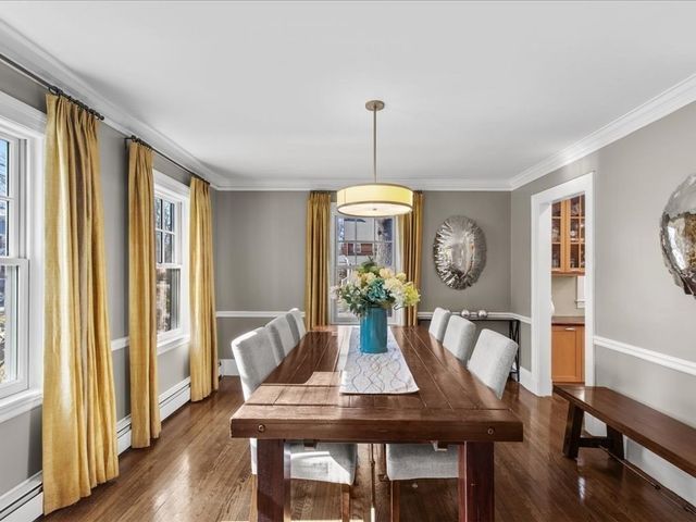 8 Tennyson Road, Wellesley, MA 02481