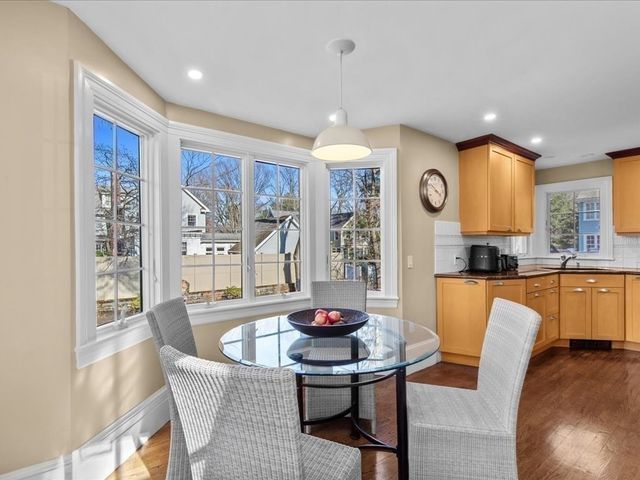 8 Tennyson Road, Wellesley, MA 02481