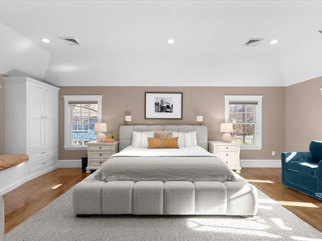 8 Tennyson Road, Wellesley, MA 02481