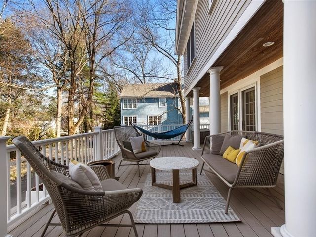 8 Tennyson Road, Wellesley, MA 02481